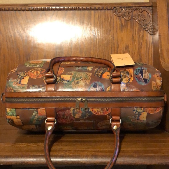 NWT-Patricia Nash-Milano Leather Weekender Bag-Vintage Travel Sticker-$349 - Picture 10 of 16
